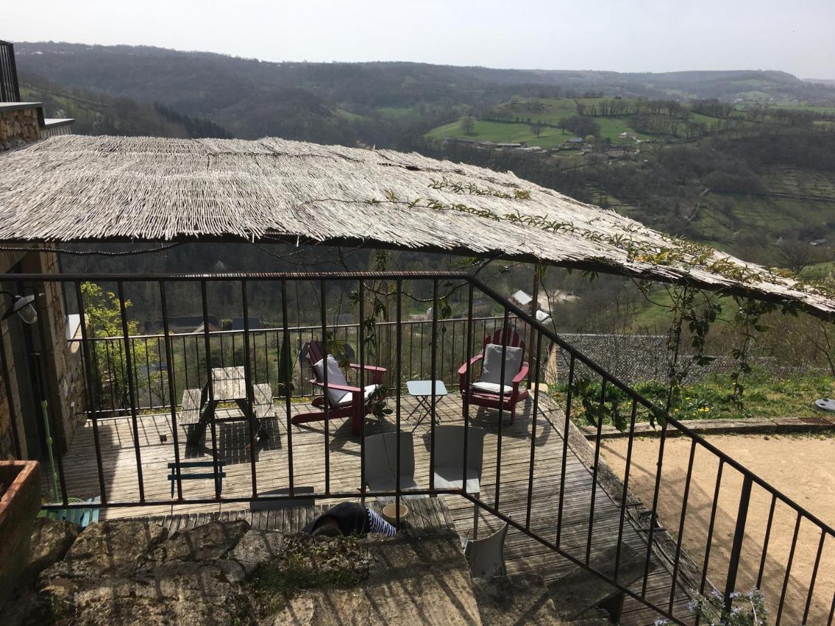 Gite Libertalia Salles-la-Source Buitenkant foto
